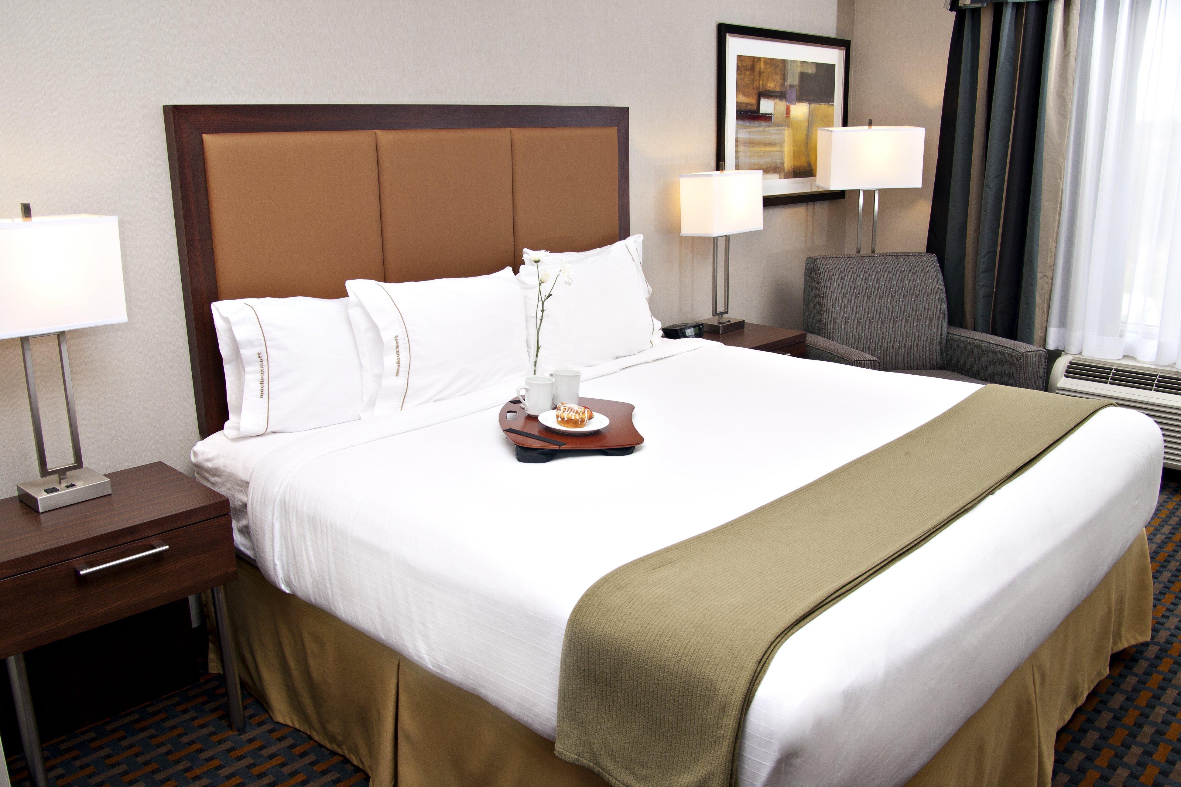 Holiday Inn Express Pembroke By Ihg Exterior foto