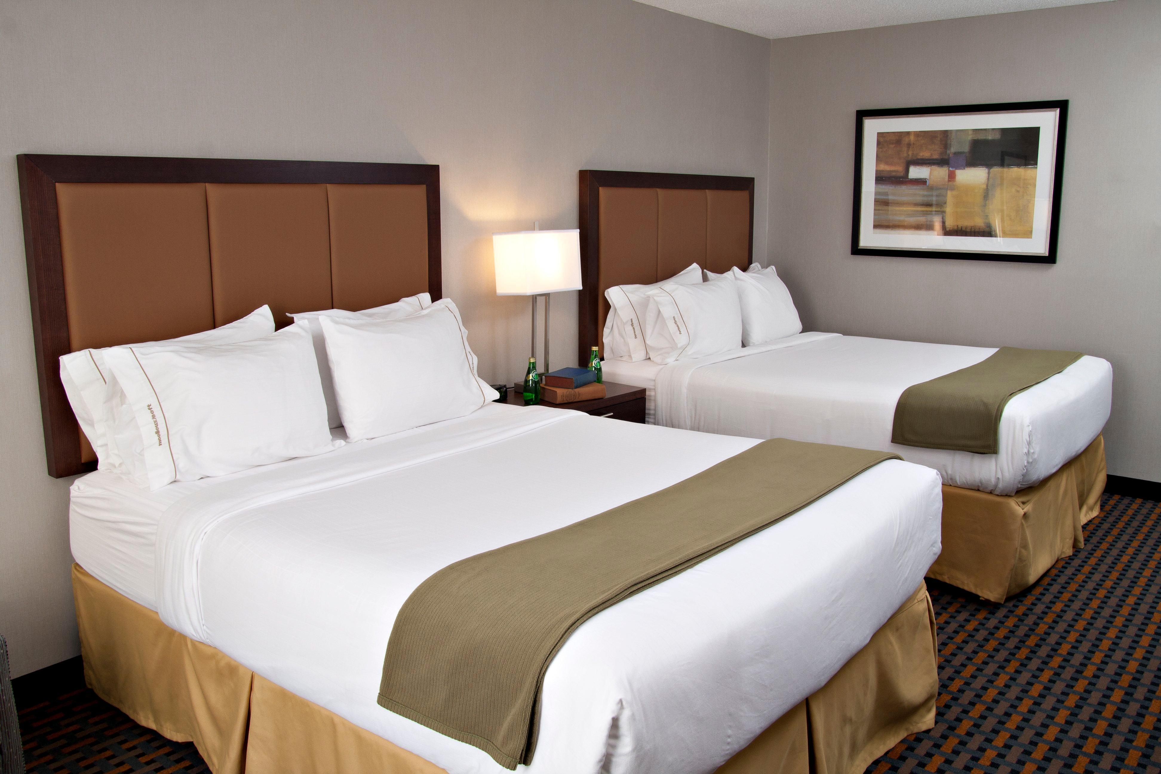 Holiday Inn Express Pembroke By Ihg Exterior foto