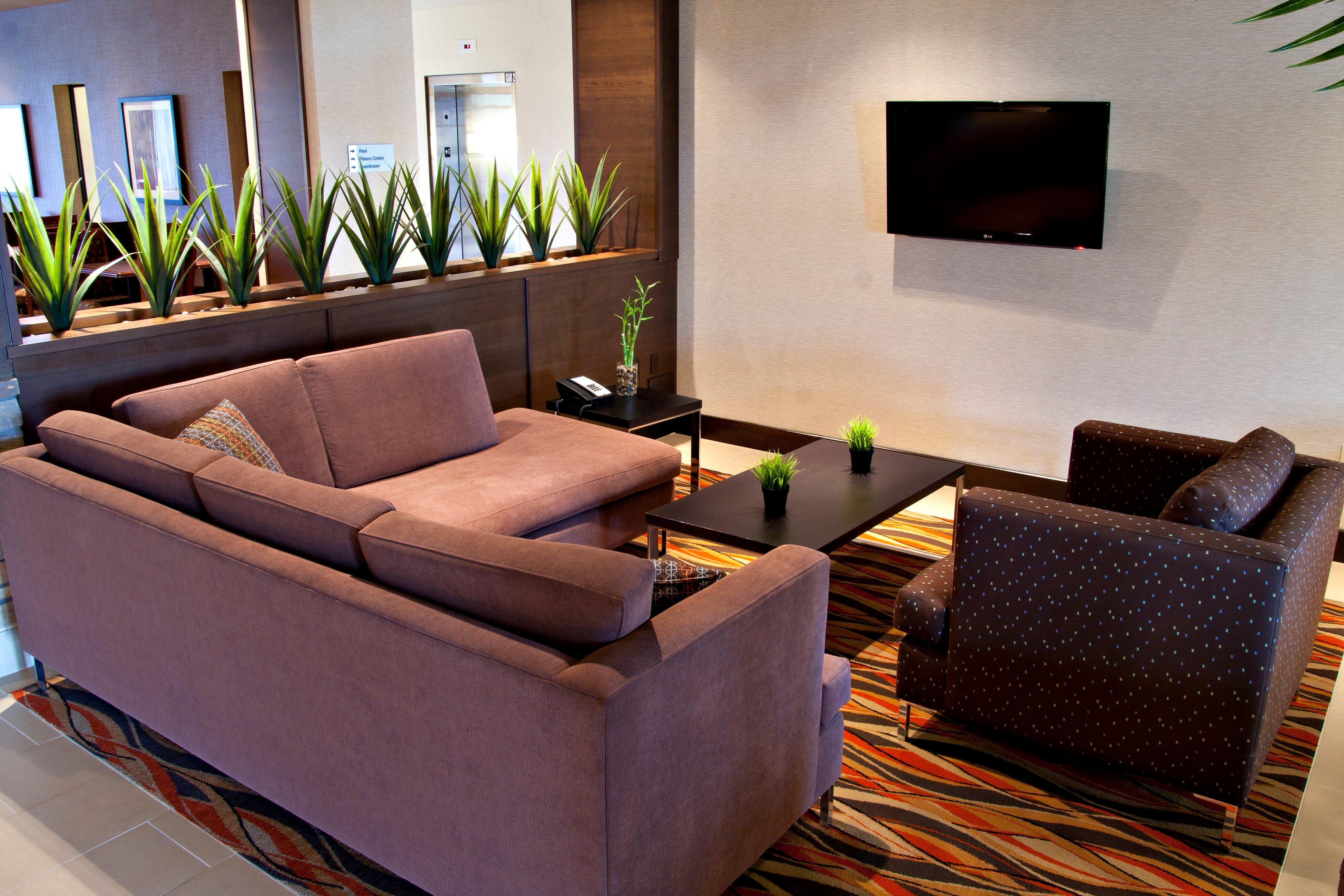 Holiday Inn Express Pembroke By Ihg Exterior foto