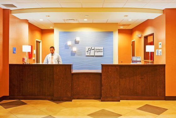 Holiday Inn Express Pembroke By Ihg Exterior foto